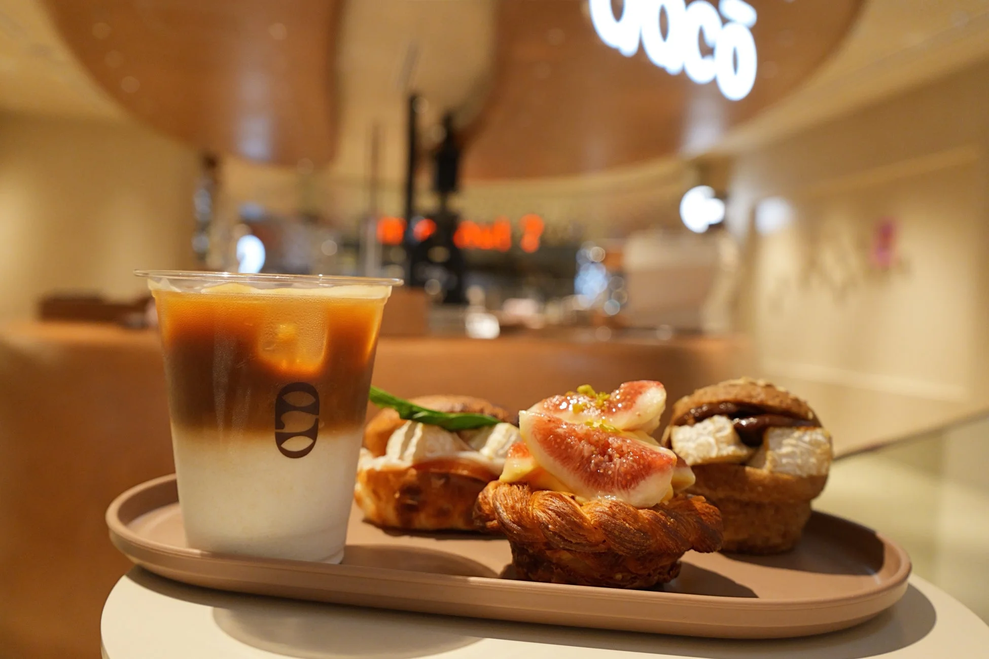 コーヒーとパン
