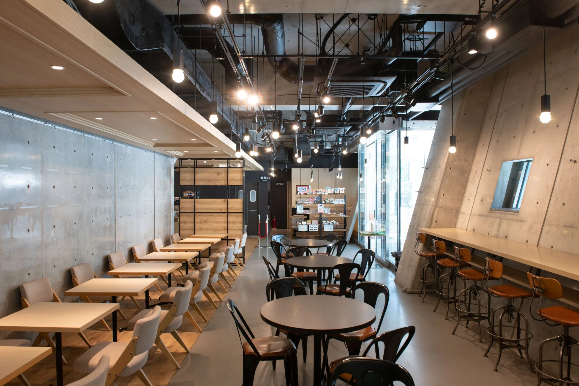 Cafe Lish 店内