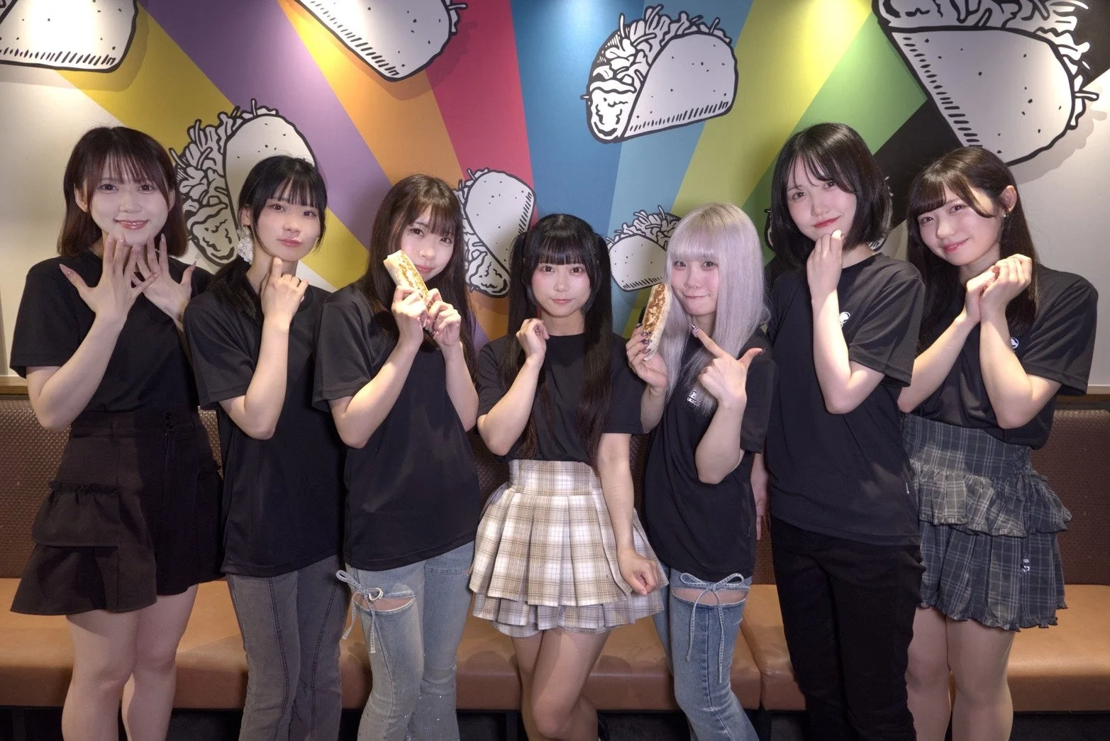 てんしめし!メンバーの集合写真3
