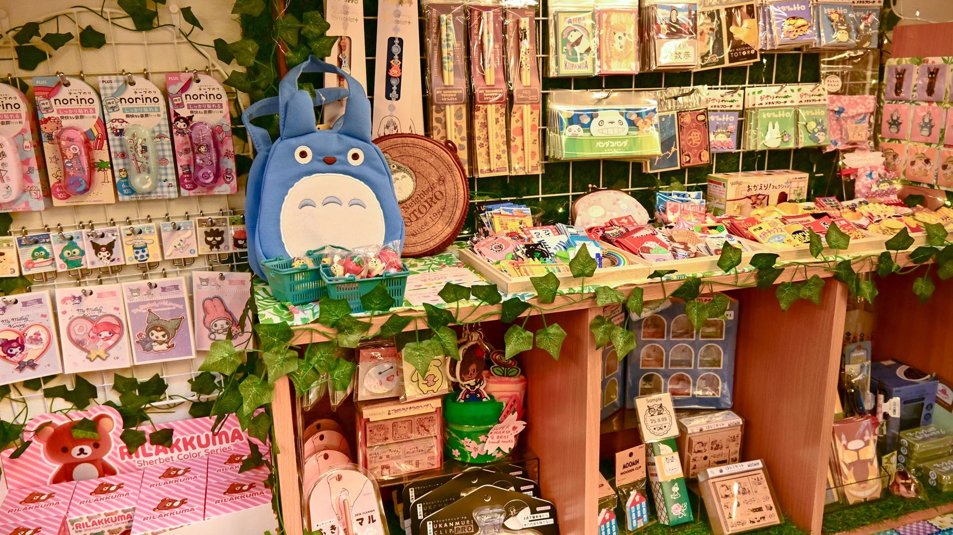 Trinket Townのキャラクター雑貨ディスプレイ