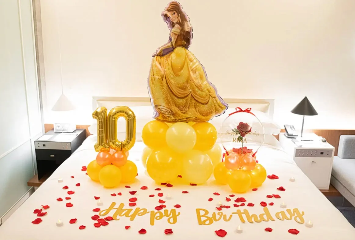 美女と野獣テーマの誕生日デコレーション