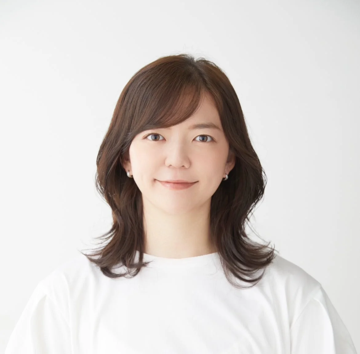 笑顔の女性ポートレート