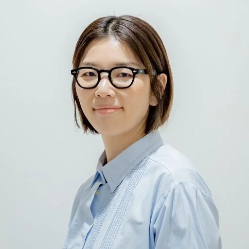 綾野 令子