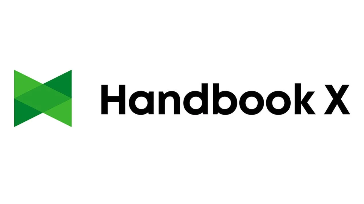 緑色の幾何学的なアイコンと「Handbook X」というテキストで構成されたロゴマークです。シンプルでモダンなデザインが特徴で、企業や製品のブランドを表しています。